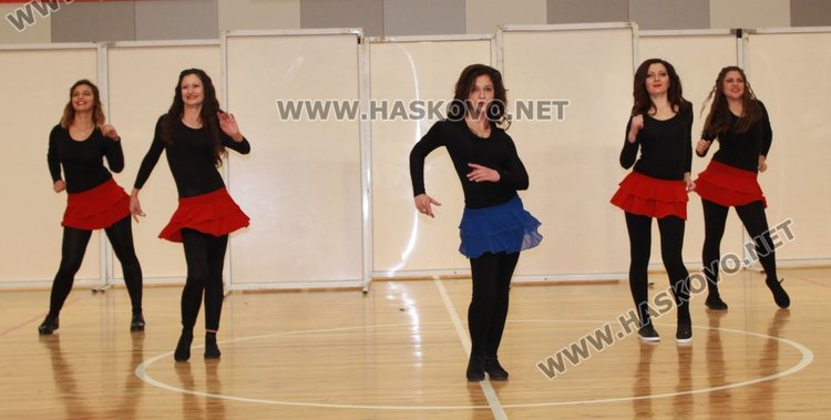 Певицата Ивана подкрепи "Мисия Надежда за Антон" в Димитровград