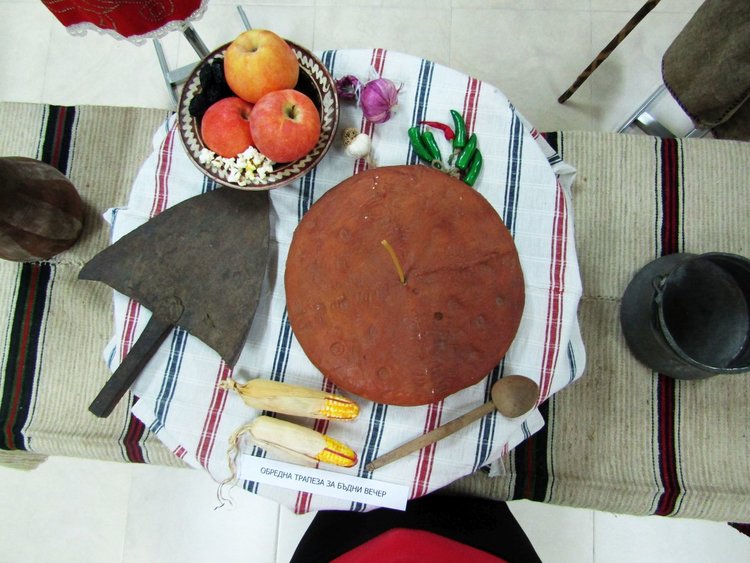 Представят зимните празници и обичаи на димитровградските ученици