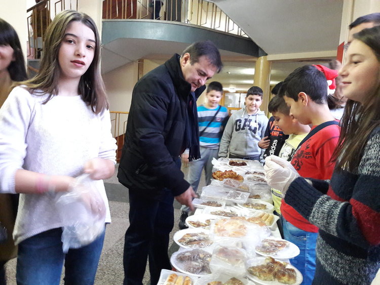 165 лева за лечението на Петя Костова от кулинарна разпродажба в "Славейков"