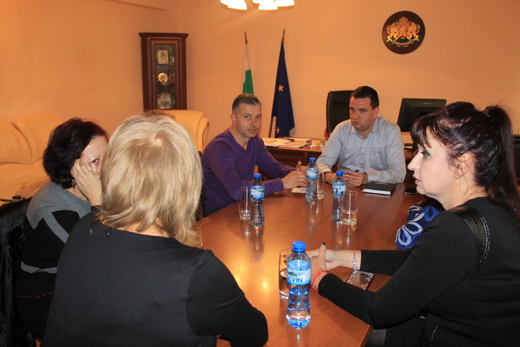 На дневен ред откриването на денонощна аптека в Кърджали