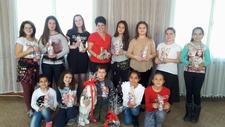 В Искра духнаха 5 свещички