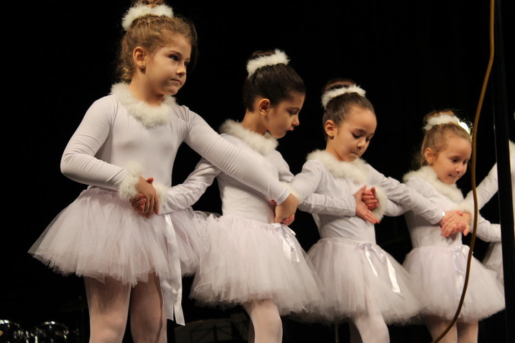 400 деца в Хасково са с увреждания, поздравиха ги с концерт