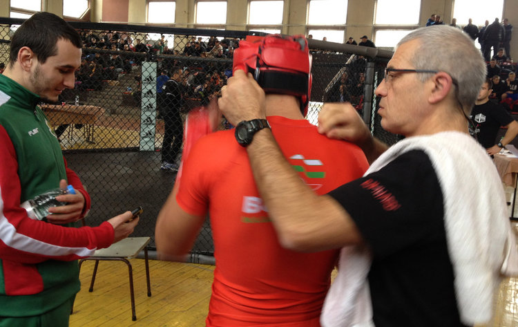 8 медала за бойците на „ММА Хасково“, 18-годишна дебютира със сребро