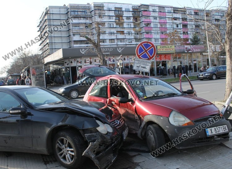 Отнето предимство е причината за катастрофата, която стана вчера на бул."Ст.Стамболов" в района на Неделен пазар в Димитровград