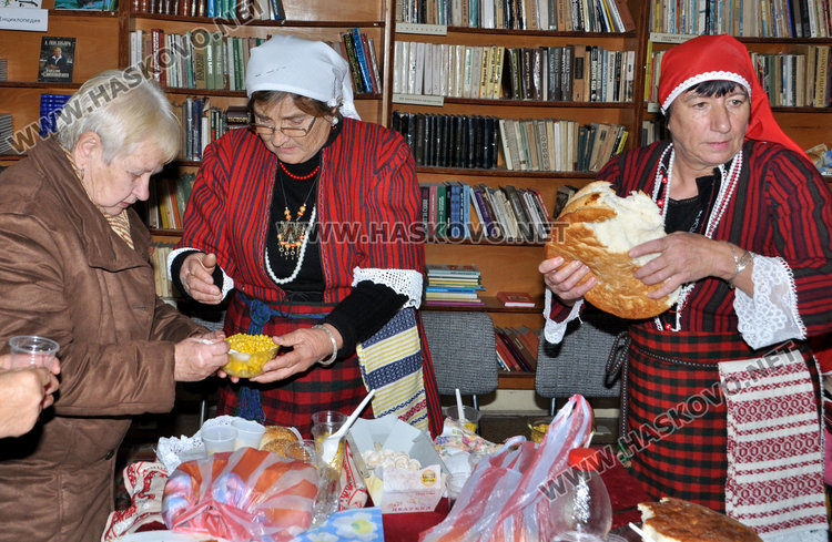 2-годишната Алекс гони болестите с фолклор на Варвара