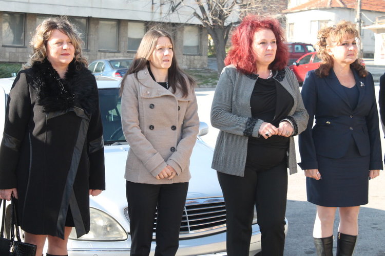 Издигнаха знамената за празника на Симеоновград