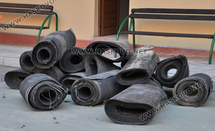 Подготвят ледената пързалка в Хасково, 130 чифта кънки в наличност