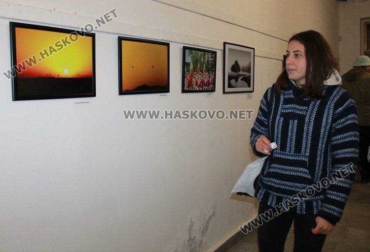 1 153 лв. набра при откриването си изложбата в подкрепа на Антон Лозев