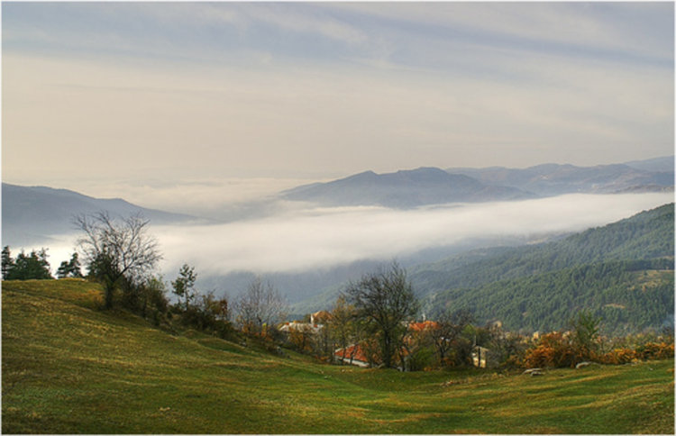 Родопчани от цял свят събират пари, за да изградят отново опожарена преди 360 години църква