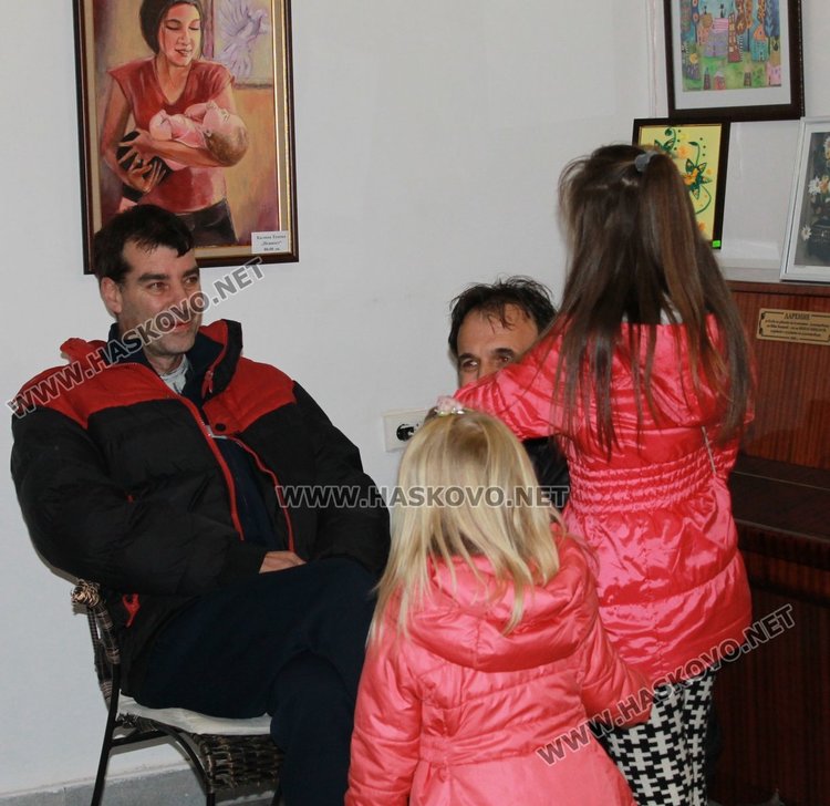 1 153 лв. набра при откриването си изложбата в подкрепа на Антон Лозев