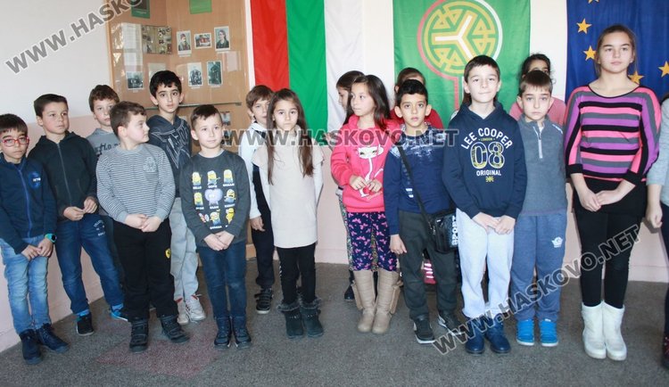 Отличиха каравеловци, завоювали медали в "Математика без граници"