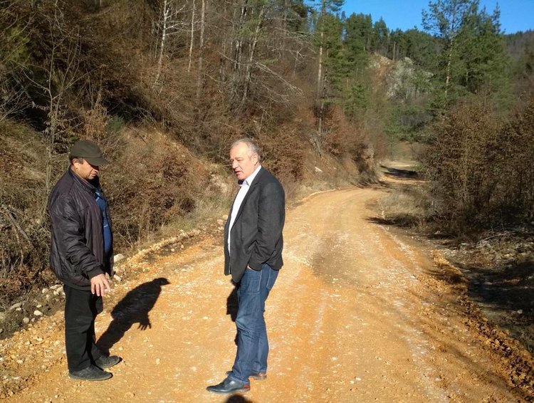 Пети ден продължава работата по възстановяване на щетите от последните дъждове