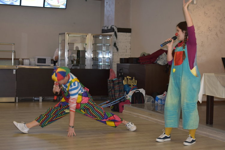 Коледен бал за деца с увреждания