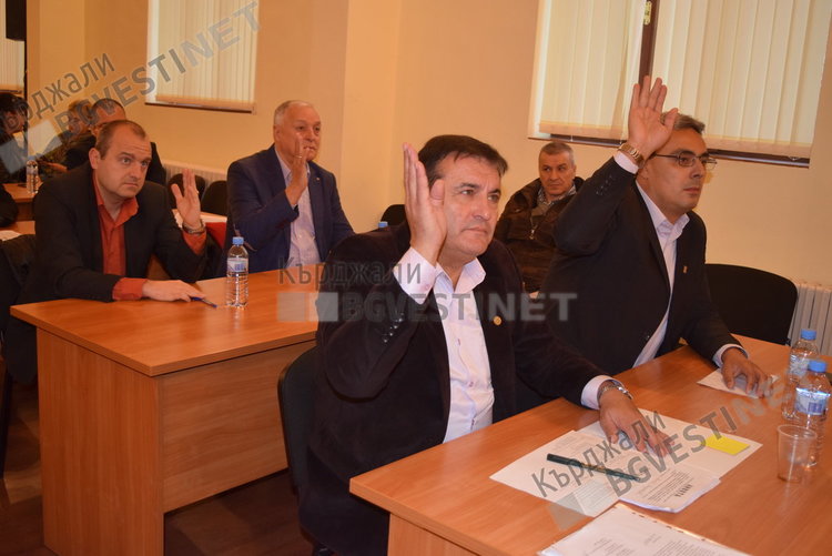 Социалистите предизвикват дискусия за Бирхалето