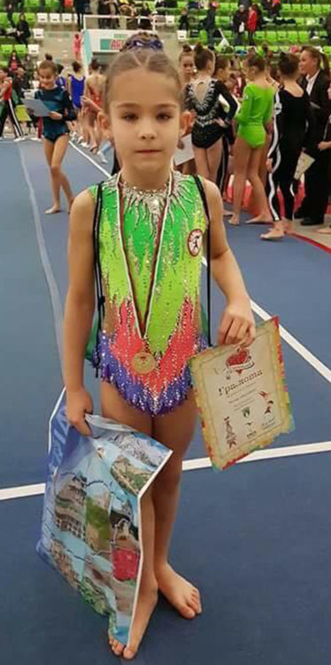 Мис млад акробат Кристин Кръстева шампионка на Държавното