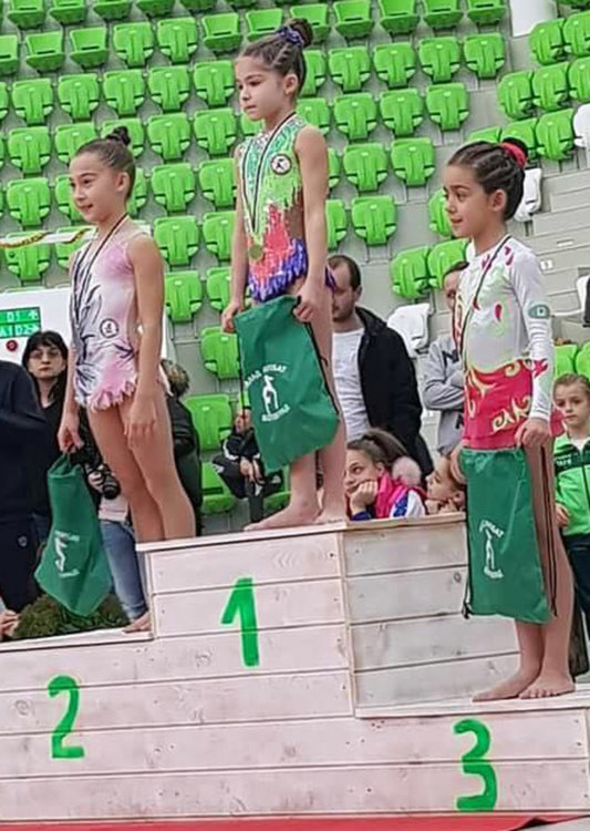 Мис млад акробат Кристин Кръстева шампионка на Държавното