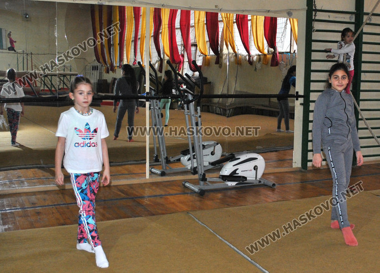 Мис млад акробат Кристин Кръстева шампионка на Държавното