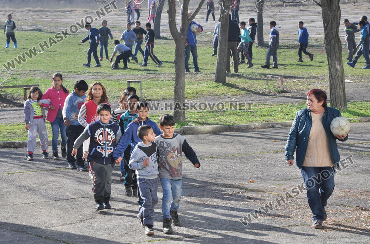 Безплатният обяд напълни с деца училището в Узунджово