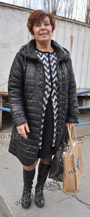 Пуснаха истинските елхи в Хасково, цената между 10 и 15 лева