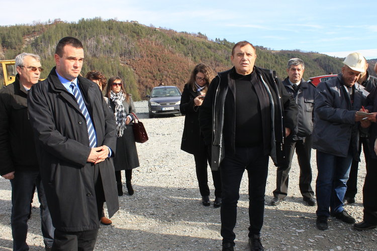 Ежедневен мониторинг на хвостохранилището на Ерма река след инспекция на областни управители