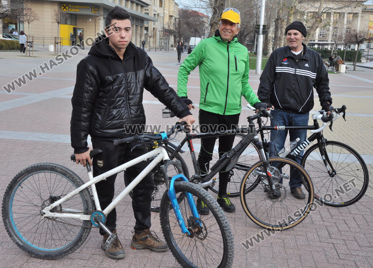 Колоездачи искат велоалеи в Хасково, внасят докладна в Общинския съвет