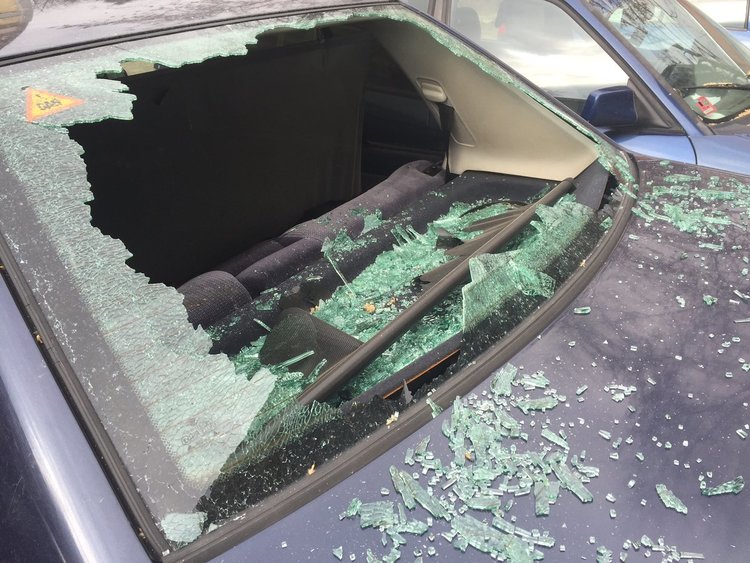 Сблъсък между два „Фолксвагена“ при Калинка ,единият шофьор почина