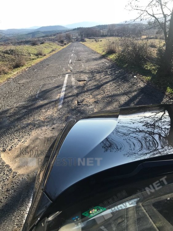 Жители на Джебелско с подписка до Никола Чанев, искат съдействие за ремонт на важен път