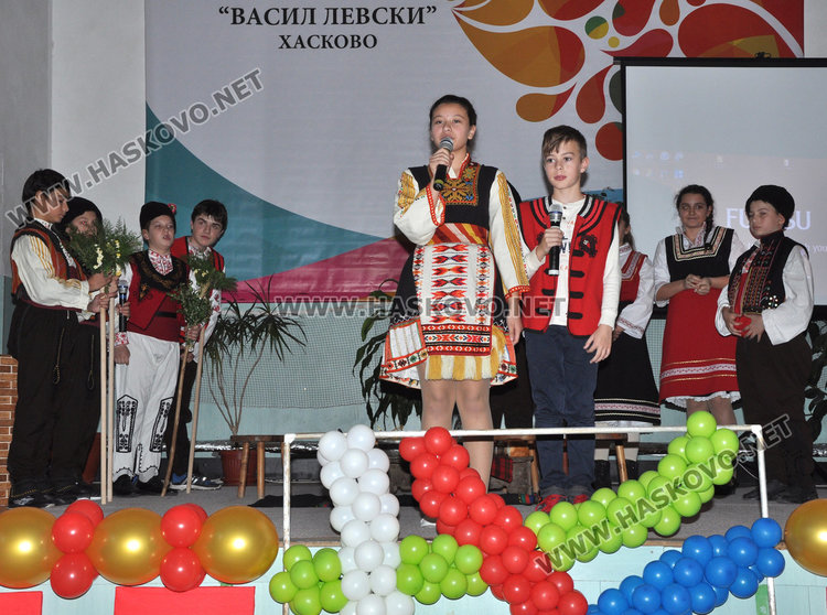 Учениците от “Васил Левски” показаха наученото в “Твоят час” 