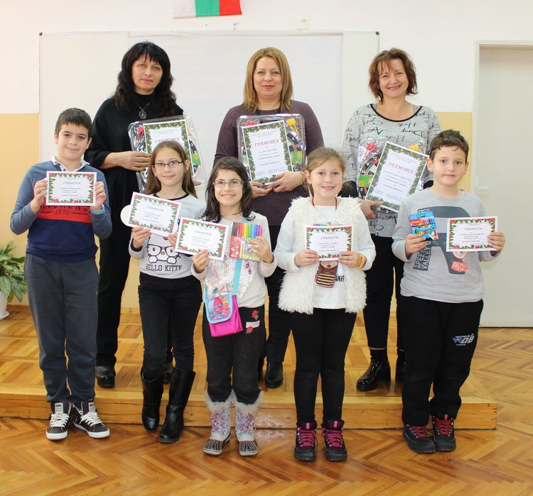 Алековци твориха на тема "Коледа", наградиха най-добрите