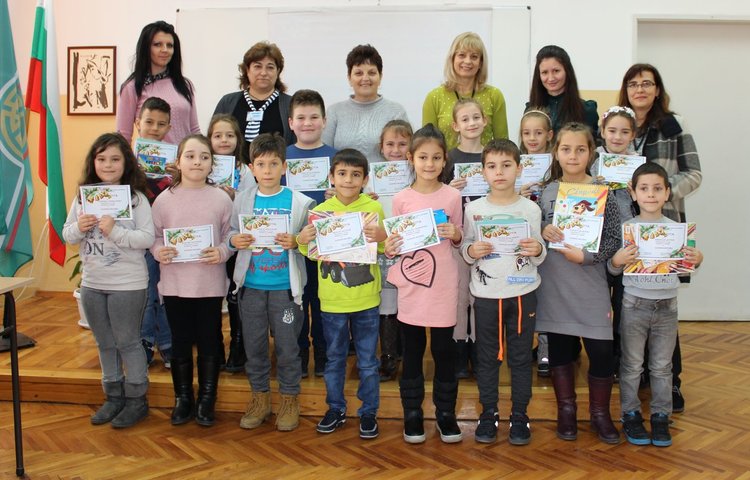 Алековци твориха на тема "Коледа", наградиха най-добрите
