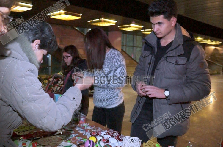 Почти всичко изработено от младежите се продаде на благотворителния базар