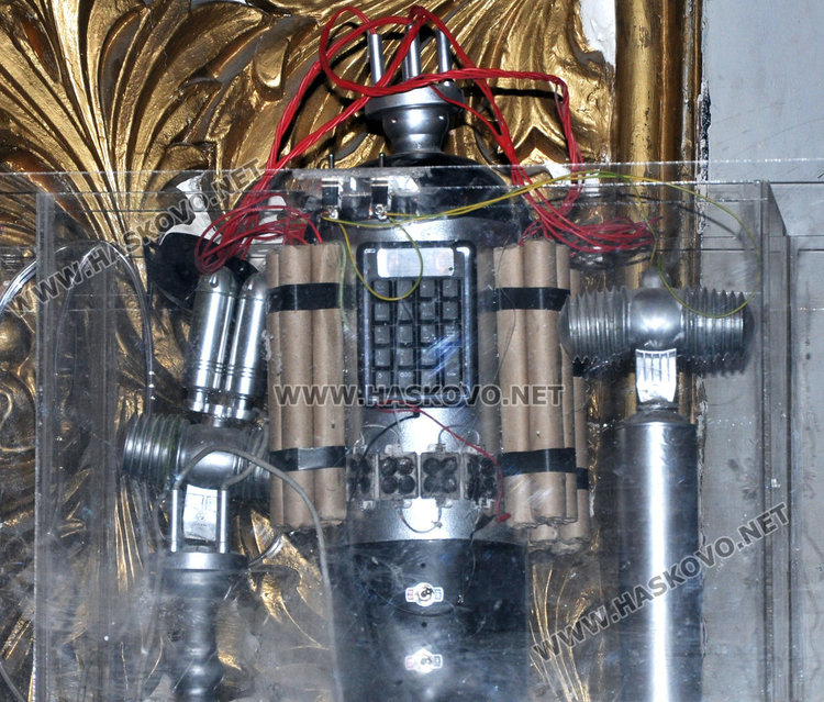 „Червената или черната“ – коя гърми? Отговорът – в събота на сцената на театъра