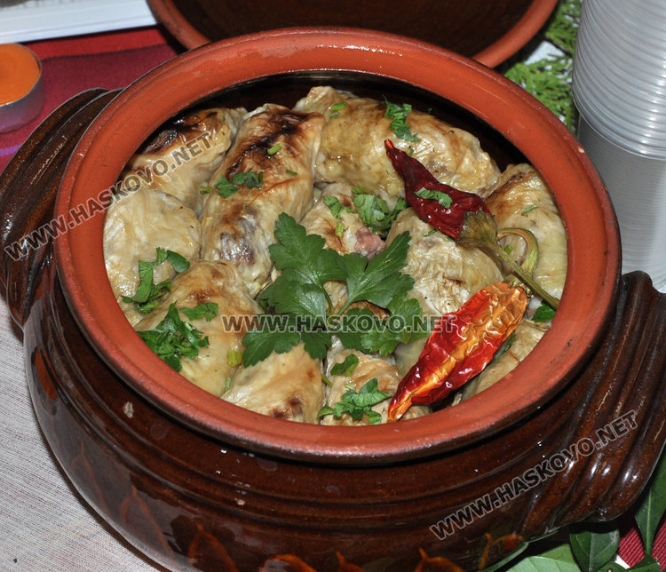 Позлатиха пълнена зелка с нахут от Узунджово на Кулинарния фест в Хасково/рецепти/