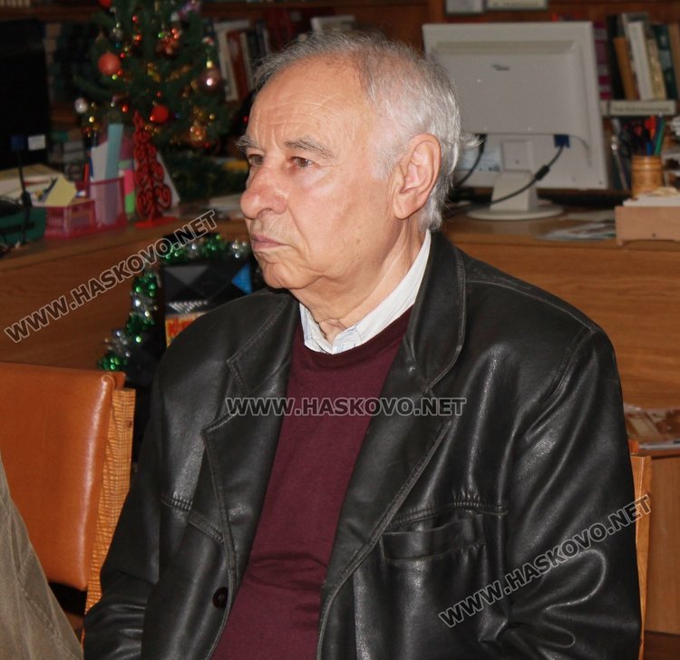 Творчески портрет на писателя Иван Енчев се състоя в читалнята на Градска библиотека "П.Пенев" в Димитровград снощи