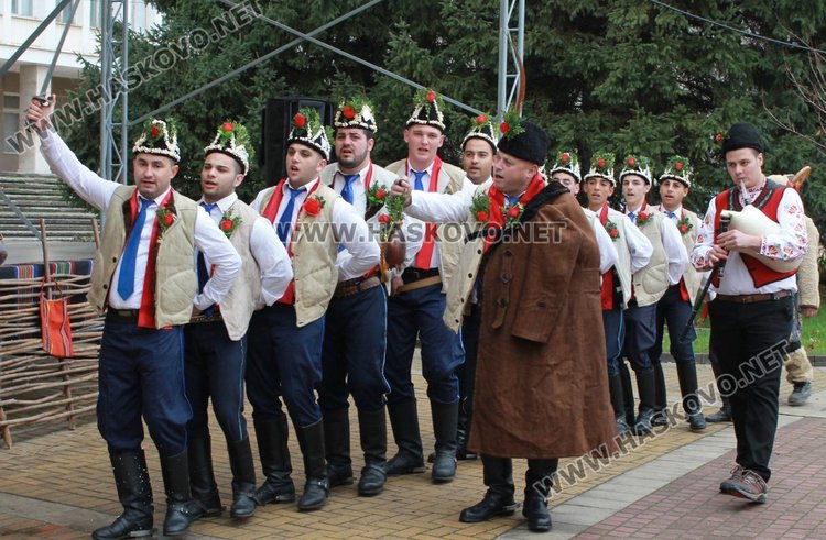 Фестивал: Коледарски групи гостуваха в Димитровград