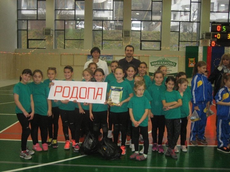 Кой спечели Коледния турнир по волейбол на община Смолян