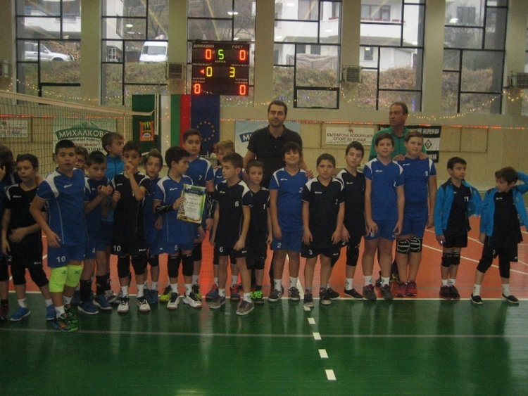 Кой спечели Коледния турнир по волейбол на община Смолян