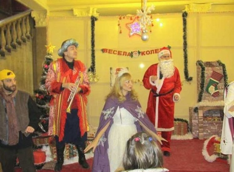 Коледни забавления радват децата на Перник