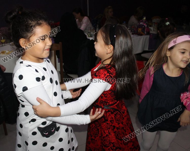 На Коледен купон "Галаксико" отчете една звездна година