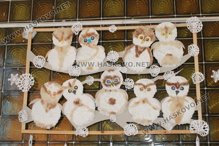 Градина "Роза" и ОУ "Алеко Константинов" - победители в конкурса за коледна украса