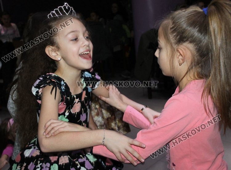 На Коледен купон "Галаксико" отчете една звездна година