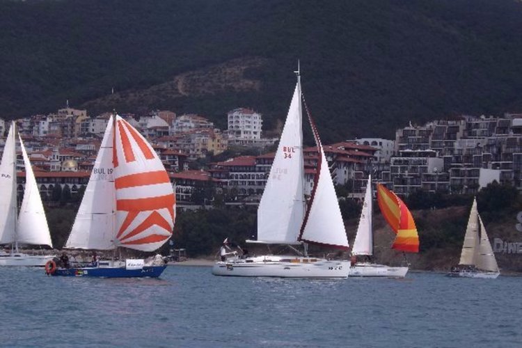 Връчват „Златен глобус Кор Кароли” утре във Варна