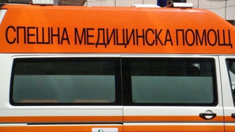 Камион блъса велосипедист край Мулдава