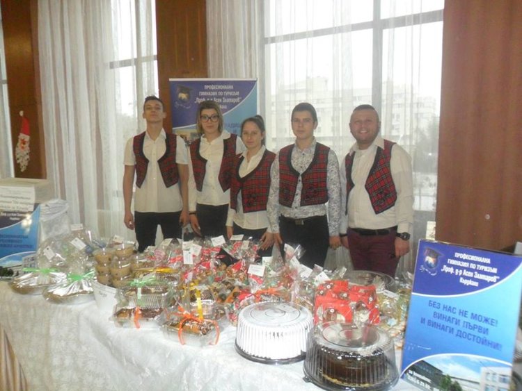 Златаровци подариха надежда за Коледа