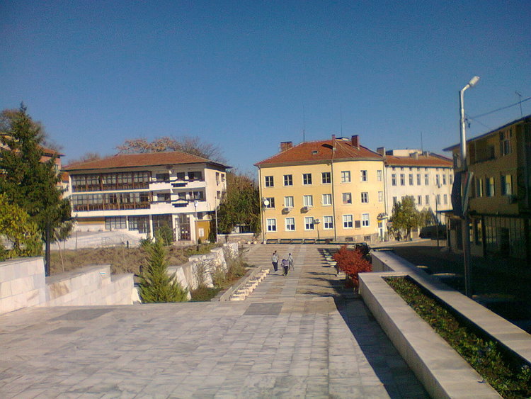 Таня Киркова поема съда в Ивайловград след смъртта на Калоян Петров