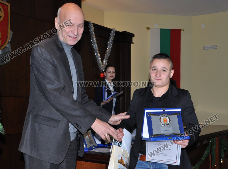 Даниел Николов спортист №1, Людмил Димитров треньор на годината