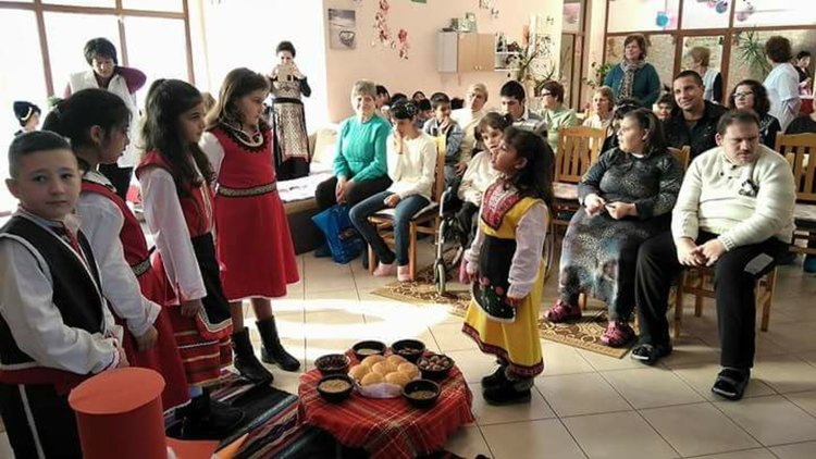 На Игнажден своето Коледното тържество имаха потребителите от Центъра за настаняване от семеен тип  "Дъга"