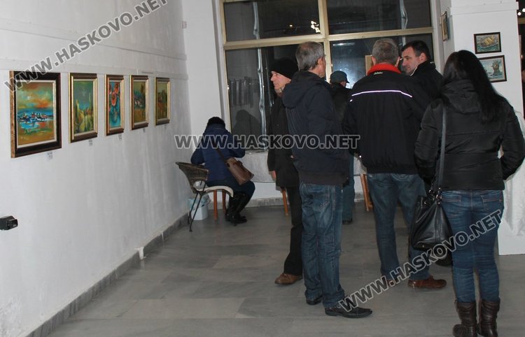 Млади таланти с първо участие в Коледната изложба в Димитровград