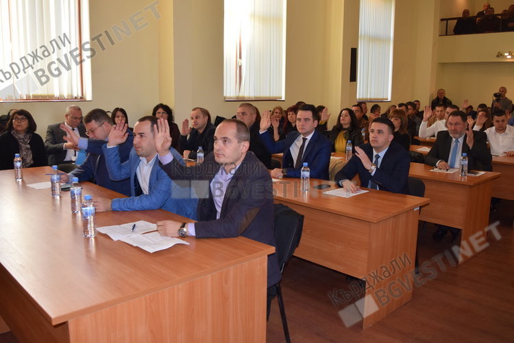 Свикват сесия за избор на временен кмет на Мост, очаква се отстранения Лятиф Расим да бъде избран