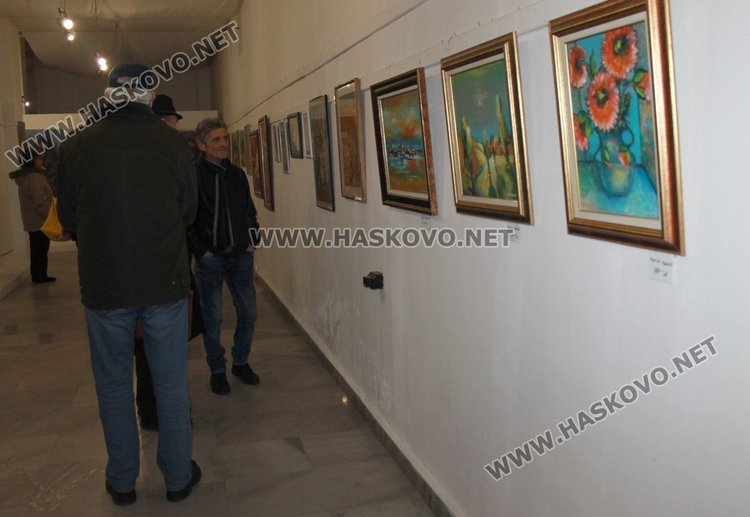 Млади таланти с първо участие в Коледната изложба в Димитровград